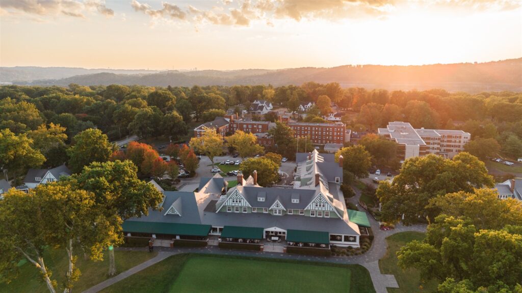 Summer Oakmont Club Wedding