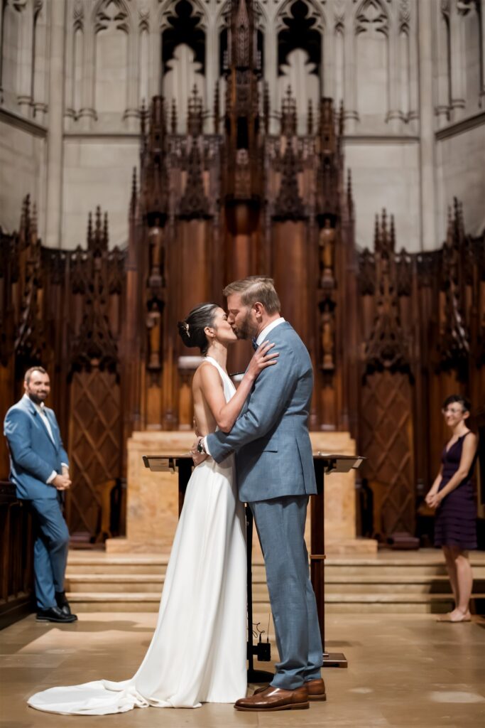 Vibrant GEM on the Allegheny Wedding| Steven Dray Photography